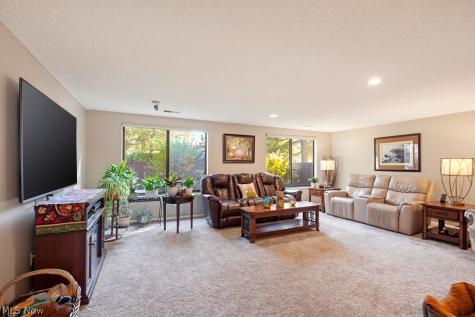 657 Hampton Ridge Drive Akron OH 44313