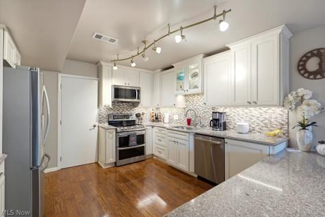657 Hampton Ridge Drive Akron OH 44313