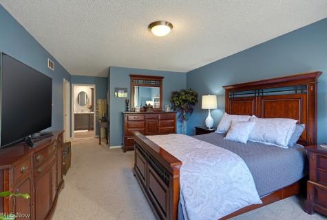657 Hampton Ridge Drive Akron OH 44313