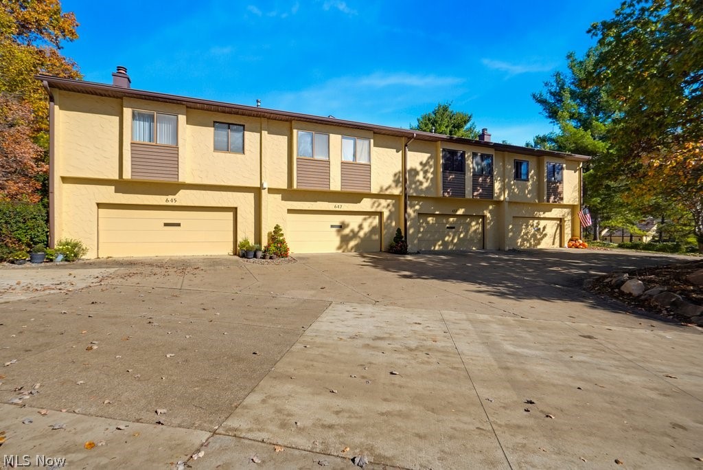 657 Hampton Ridge Drive Akron OH 44313
