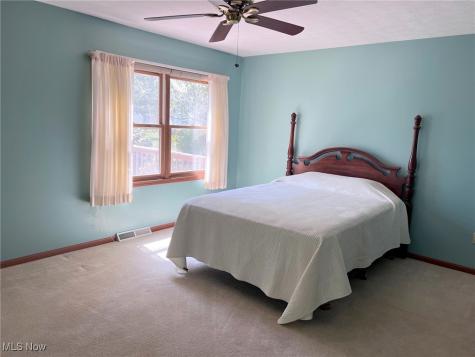 121 Oakley Green Drive Elyria OH 44035