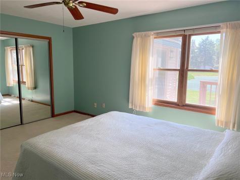 121 Oakley Green Drive Elyria OH 44035