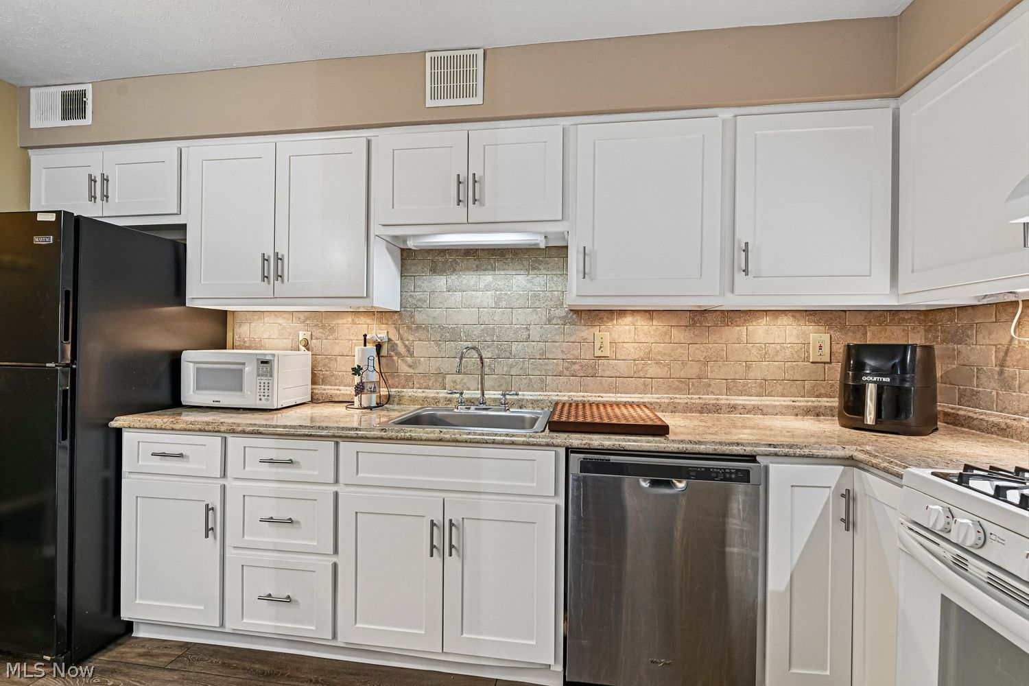 4187 Columbia Road North Olmsted OH 44070