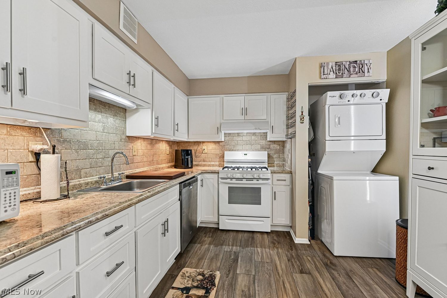 4187 Columbia Road North Olmsted OH 44070
