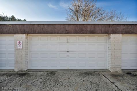 8381 N Akins Road North Royalton OH 44133