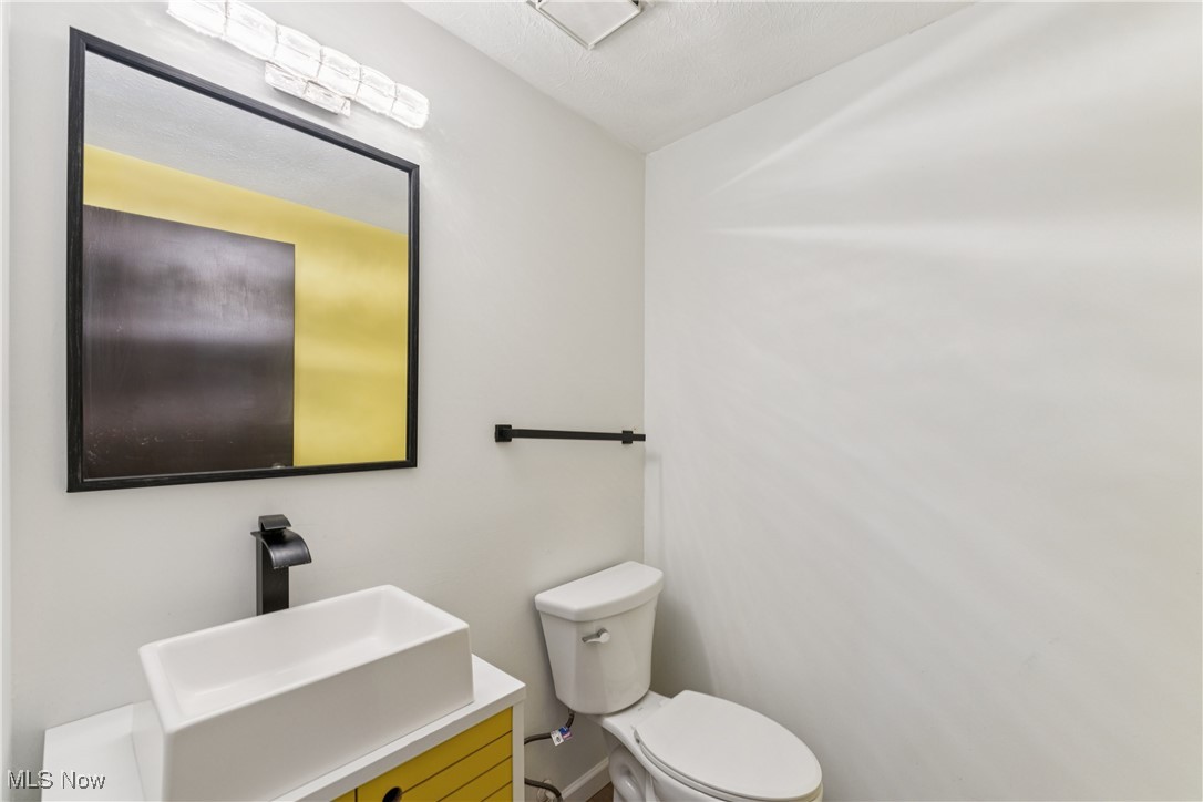 9618 E Idlewood Drive Twinsburg OH 44087