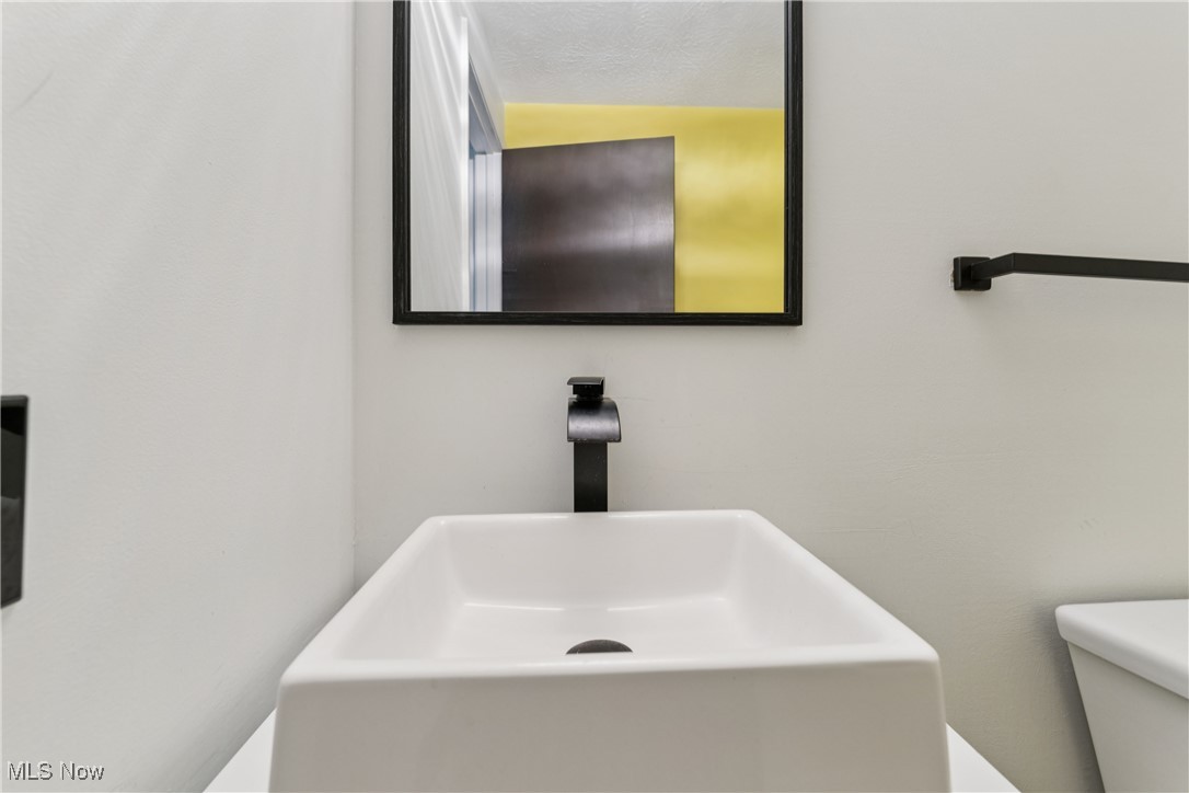 9618 E Idlewood Drive Twinsburg OH 44087