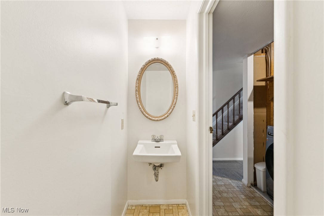 9618 E Idlewood Drive Twinsburg OH 44087