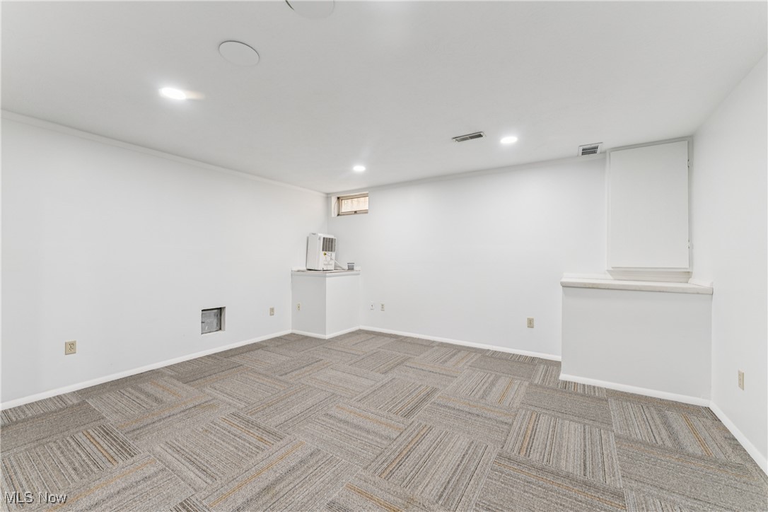 9618 E Idlewood Drive Twinsburg OH 44087