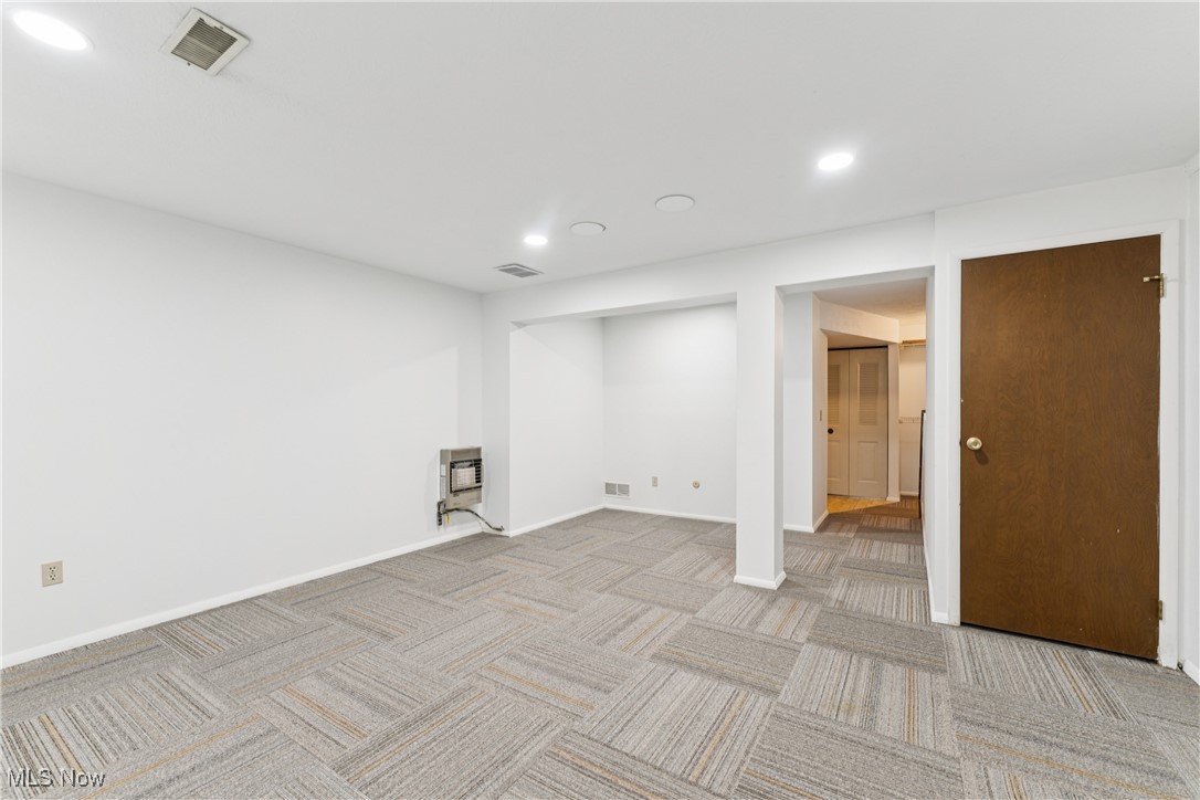 9618 E Idlewood Drive Twinsburg OH 44087