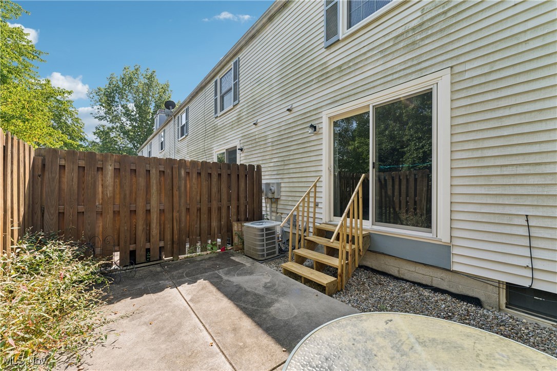 9618 E Idlewood Drive Twinsburg OH 44087