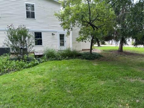691 S Point Trail Berea OH 44017
