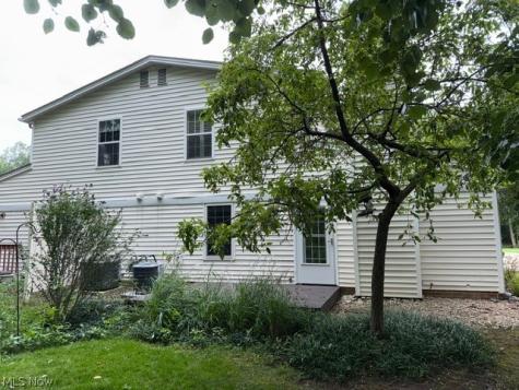 691 S Point Trail Berea OH 44017