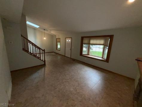 691 S Point Trail Berea OH 44017
