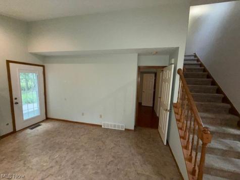 691 S Point Trail Berea OH 44017