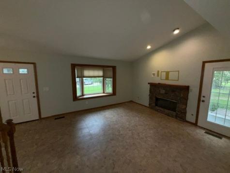 691 S Point Trail Berea OH 44017
