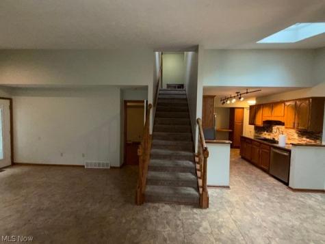 691 S Point Trail Berea OH 44017