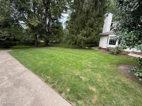 691 S Point Trail Berea OH 44017