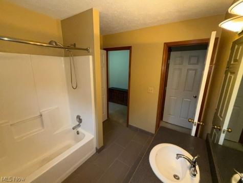 691 S Point Trail Berea OH 44017