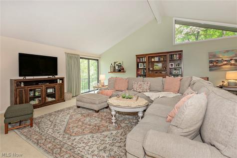 1936 Hemlock Drive Kent OH 44240