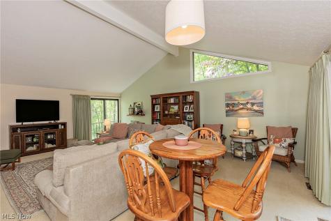 1936 Hemlock Drive Kent OH 44240