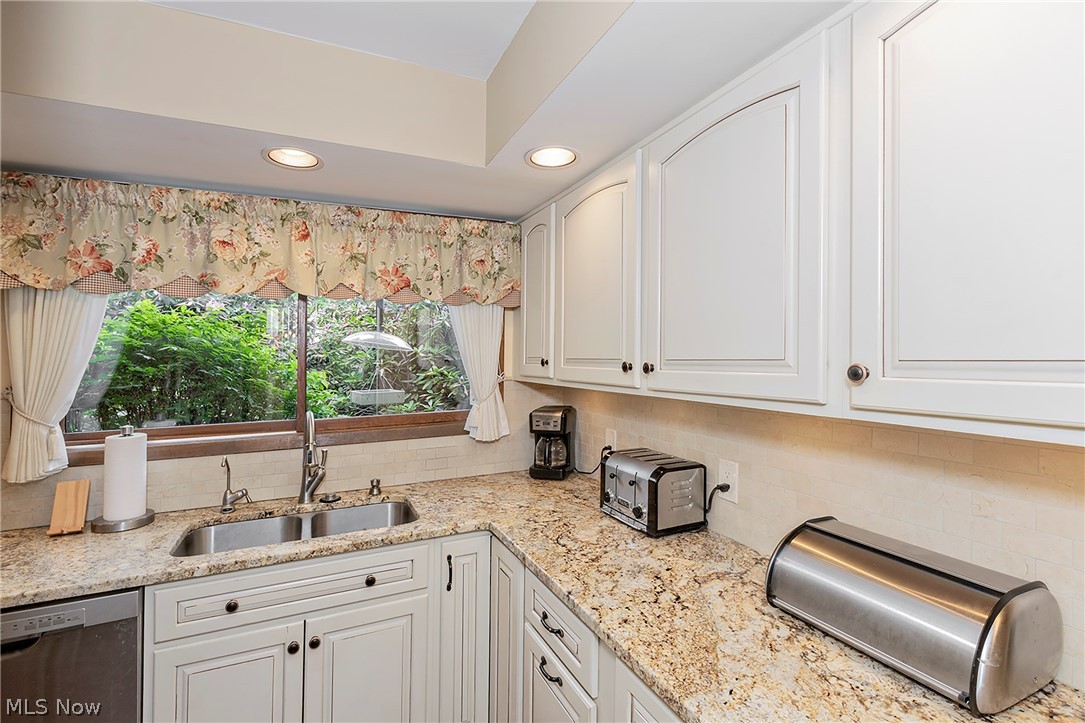 1936 Hemlock Drive Kent OH 44240