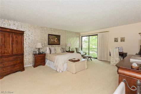 1936 Hemlock Drive Kent OH 44240