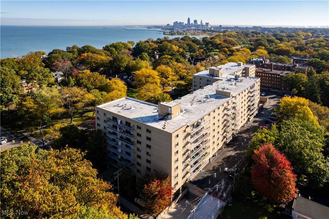 10301 Lake Avenue Cleveland OH 44102