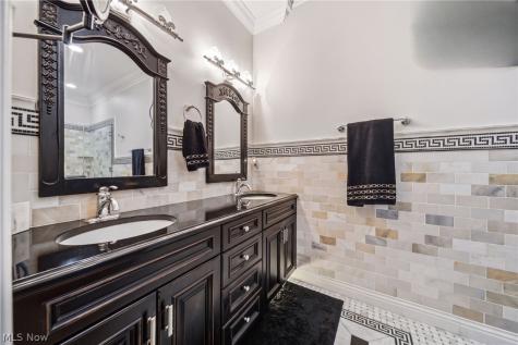 39487 Tudor Drive Willoughby OH 44094