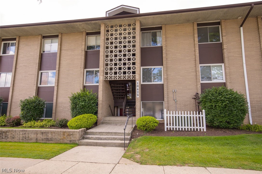 10429 N Church Drive Parma Heights OH 44130