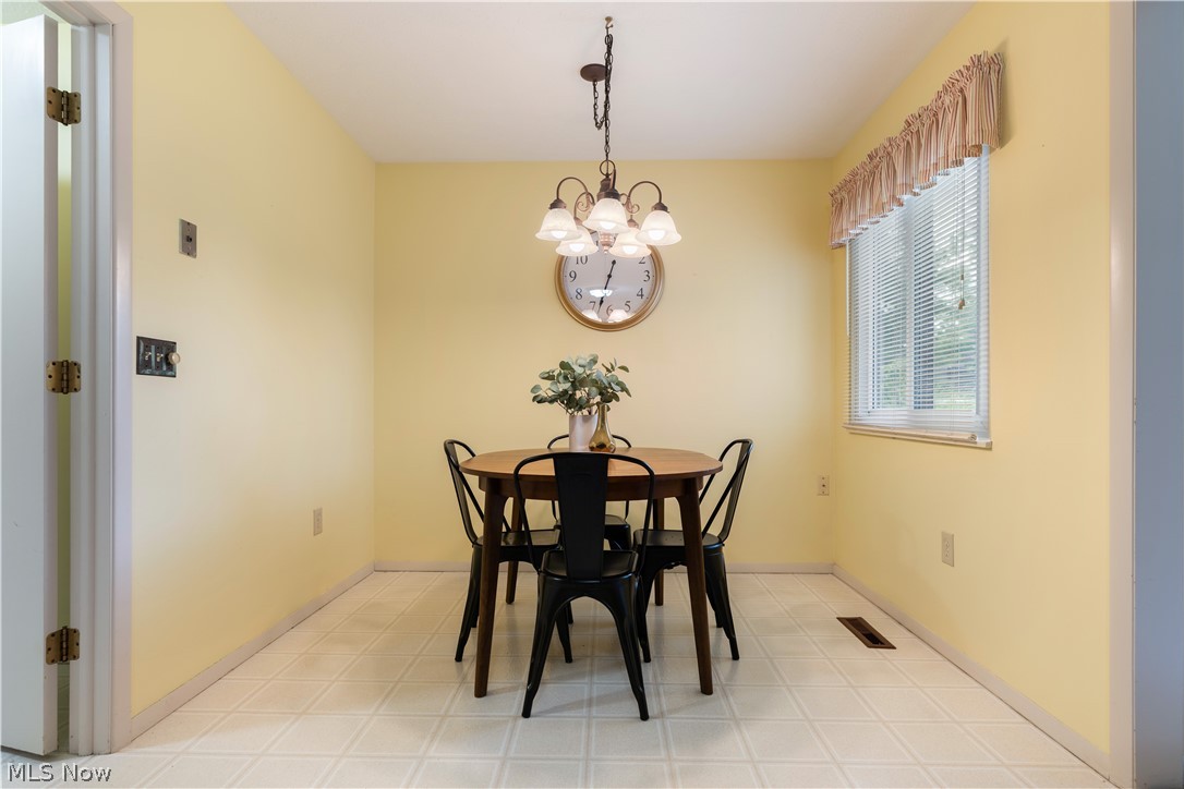 19281 Idlewood Trail Strongsville OH 44149