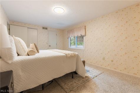 19281 Idlewood Trail Strongsville OH 44149