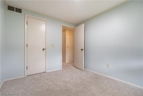 19281 Idlewood Trail Strongsville OH 44149