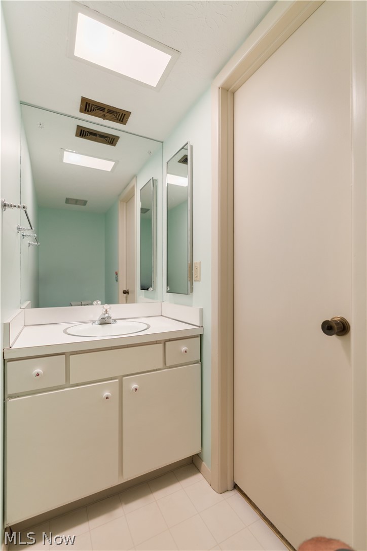19281 Idlewood Trail Strongsville OH 44149