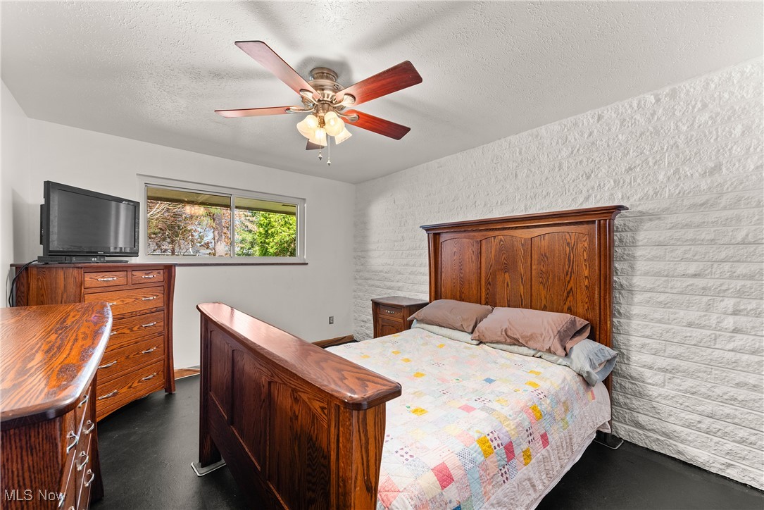 21872 River Oaks Drive Rocky River OH 44116