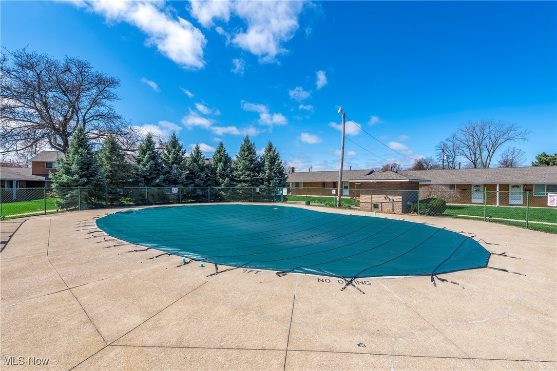21872 River Oaks Drive Rocky River OH 44116