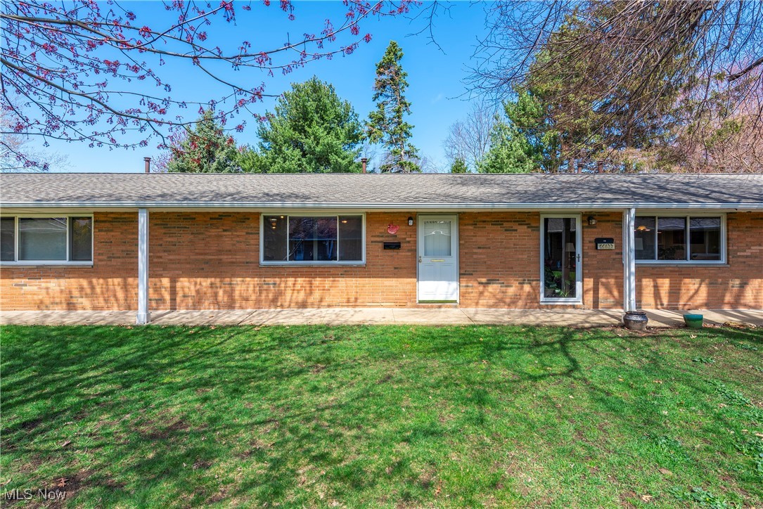 21872 River Oaks Drive Rocky River OH 44116