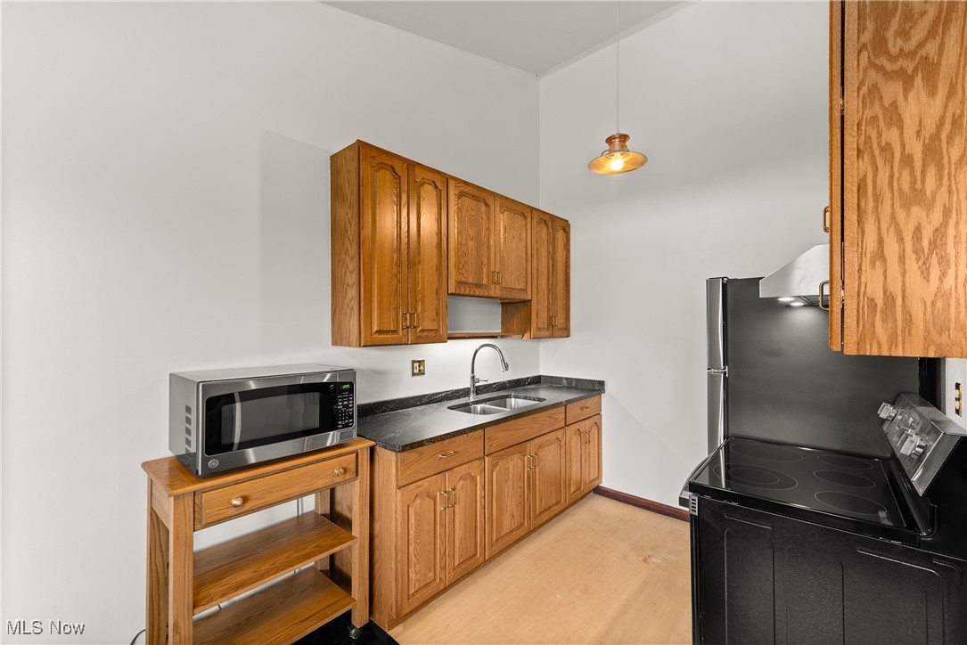 21872 River Oaks Drive Rocky River OH 44116