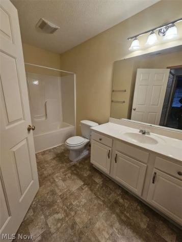 1210 Pebble Chase Circle NE Massillon OH 44646