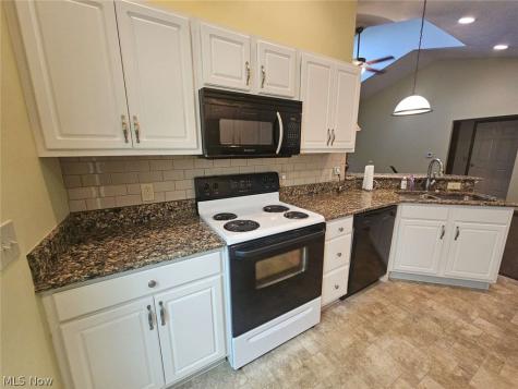 1210 Pebble Chase Circle NE Massillon OH 44646
