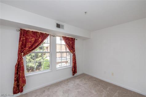 23004 Chandlers Lane Olmsted Falls OH 44138