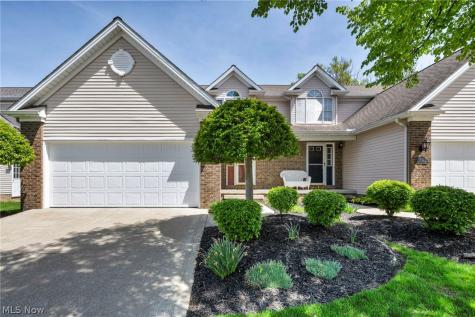 63 Sunset Cove Circle Eastlake OH 44095