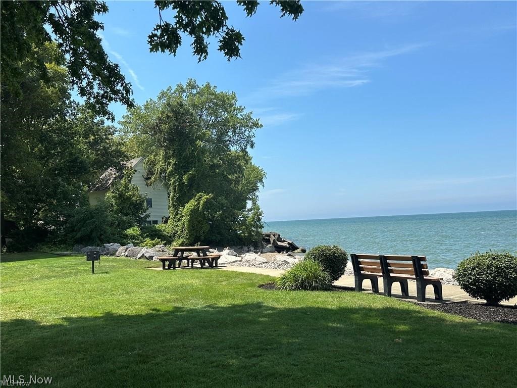 63 Sunset Cove Circle Eastlake OH 44095