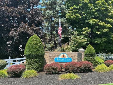 63 Sunset Cove Circle Eastlake OH 44095