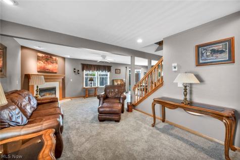 63 Sunset Cove Circle Eastlake OH 44095