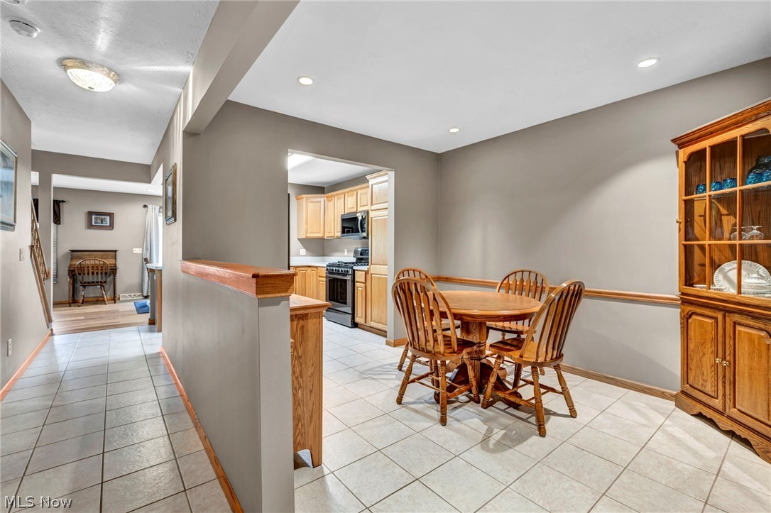 63 Sunset Cove Circle Eastlake OH 44095