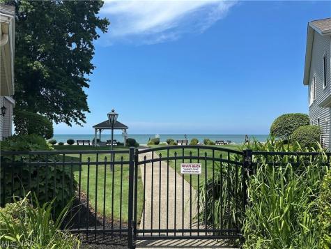 63 Sunset Cove Circle Eastlake OH 44095