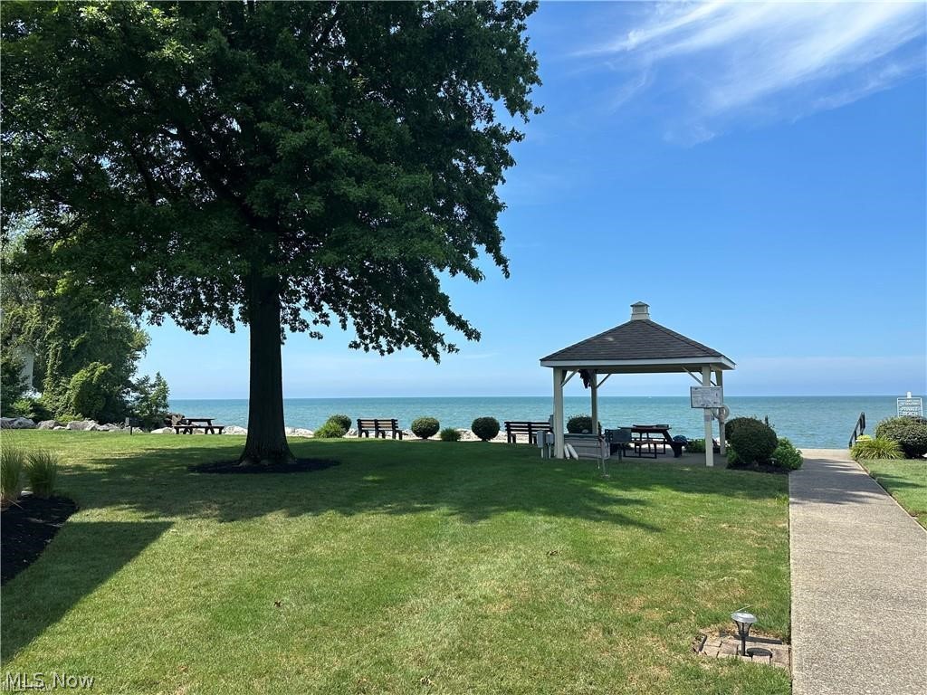 63 Sunset Cove Circle Eastlake OH 44095