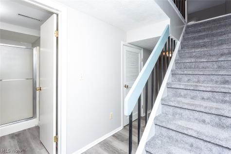 5587 Suncrest Court Parma OH 44134