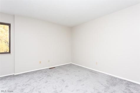 5587 Suncrest Court Parma OH 44134